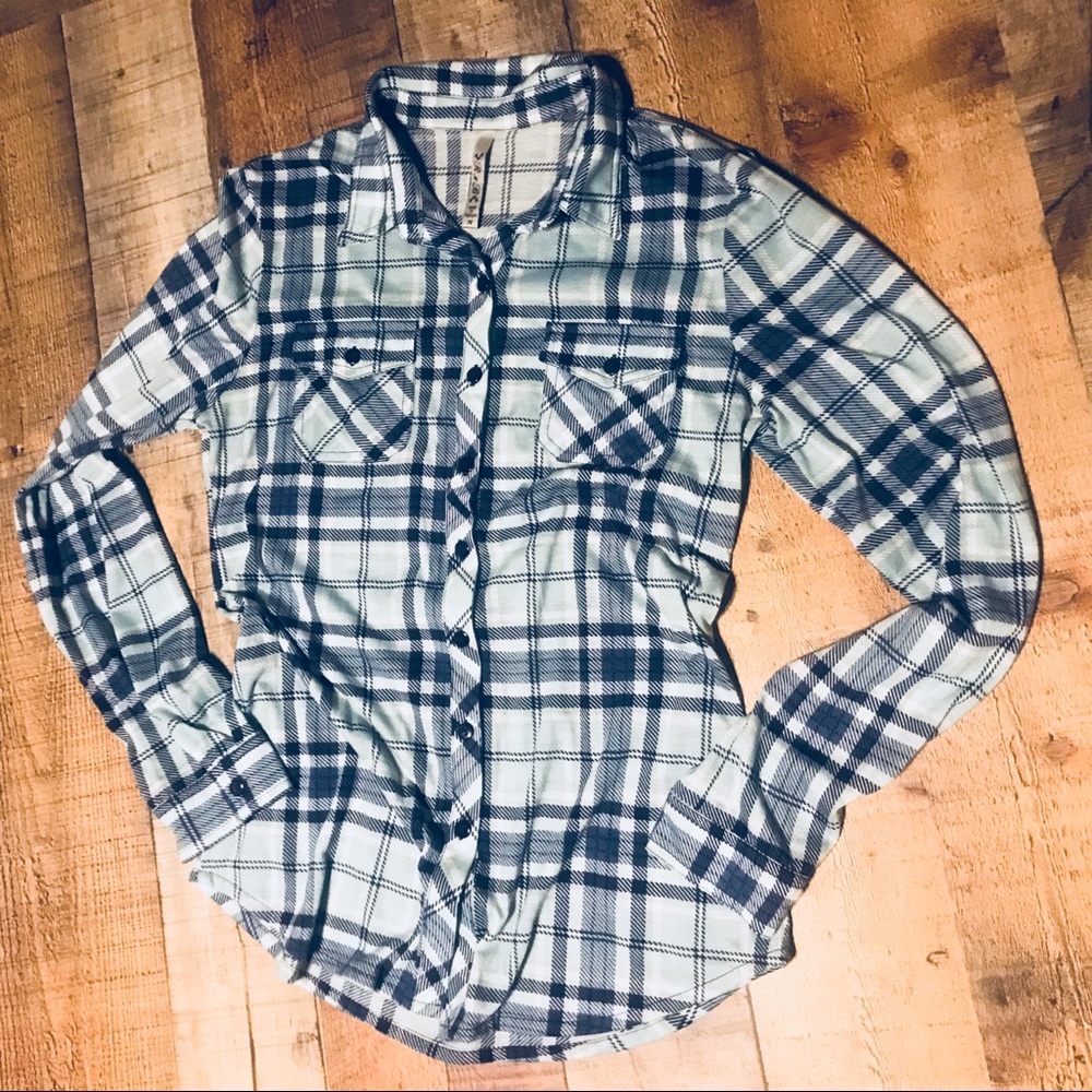 R n B Flannel shirt
